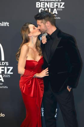 Jana Schölermann with husband Thore Schölermann at the 20 McDonald s Benefit Gala in aid of the McDonald s Childrens Aid Foundation at the Eisbach Studios in Munich, 06 12 2025 Foto:xAgenturxWehnertx xGränzdörferx xFuturexImagex mcdonalds_5375