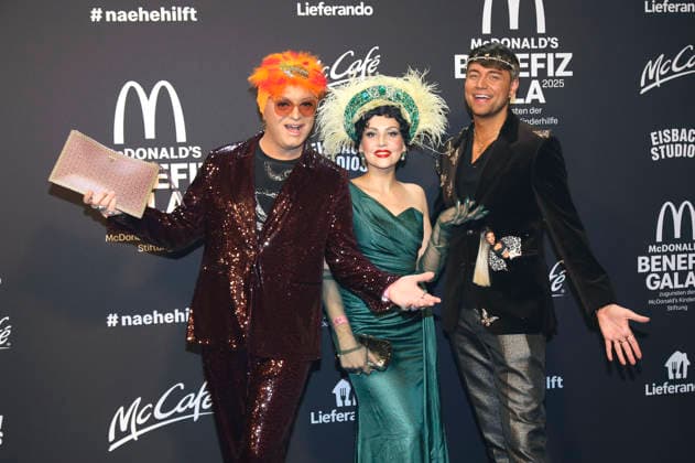 Julian F M Stoeckel with partner Marcell Damaschke and Pauline Stolze at the 20 McDonald s Benefit Gala in aid of the McDonald s Childrens Aid Foundation at Eisbach Studios Munich, 06 12 2025 Foto:xAgenturxWehnertx xGränzdörferx xFuturexImagex mcdonalds_5400