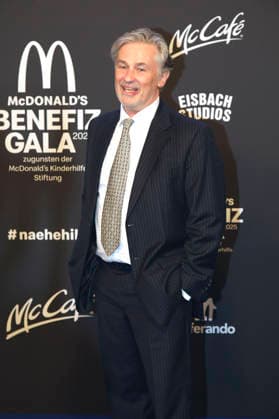 Timothy Peach at the 20 McDonald s Benefit Gala in favor of the McDonald s Childrens Aid Foundation at the Eisbach Studios Munich, 06 12 2025 Foto:xAgenturxWehnertx xGränzdörferx xFuturexImagex mcdonalds_5403