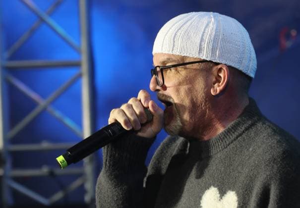 06 12 2025, Schladming, AUT, On the road in Styria, Ski Opening 2025, Surprise performance, DJ Ötzi, Backstreet Boys, in the picture DJ Ötzi, Gerry Friedle,