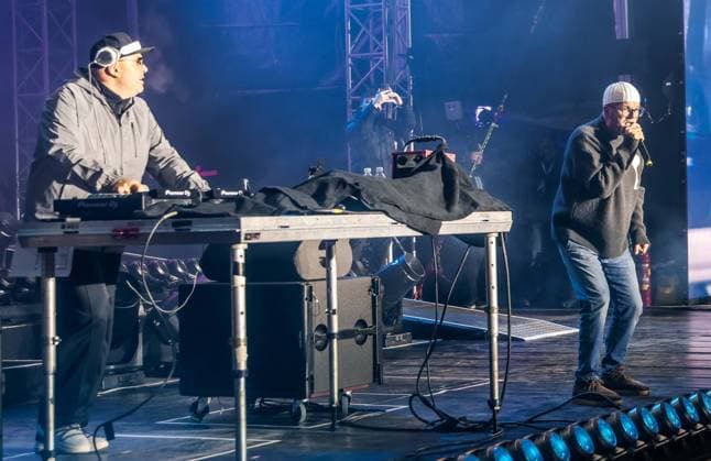 06 12 2025, Schladming, AUT, On the road in Styria, Ski Opening 2025, Surprise performance, DJ Ötzi, Backstreet Boys, in the picture DJ Ötzi, Gerry Friedle,