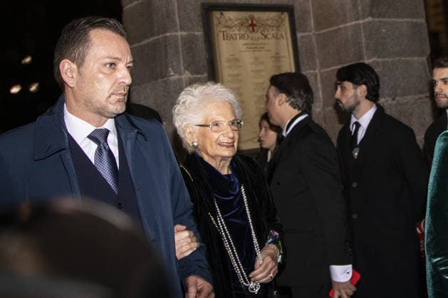 Milan, Piazza della Scala, On the occasion of the La Scala premiere of A Lady Macbeth in the Mtsensk District by Dmitry Shostakovich. for the 2025-2026 season. In the photo: Liliana Segre Entrance of VIPs and Politicians, Important personalities in the photo: Liliana Segre Senator for Life  Copyright: xFrancescoxEnriquezx xipa-agency.netx xx IPA_Agency_IPA68884510