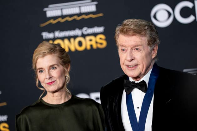 English actor and Kennedy Center Honoree Michael Crawford and Natasha MacAller arrive on the red carpet for the 48th annual Kennedy Center Honors at the Kennedy Center in Washington DC on Sunday, December 7, 2025. President Donald Trump will host this year s event, which honors songwriter George Strait, actors Michael Crawford and Sylvester Stallone, singer Gloria Gaynor, and the rock band Kiss.  WAP20251207527 BONNIExCASH