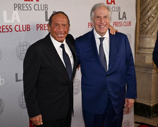 December 7, 2025, Los Angeles, California, USA: Canadian and American singer, songwriter, and actor PAUL ANKA and American actor HENRY WINKLER attend the Los Angeles Press Club presents the 18th Annual National Arts & Entertainment Journalism Awards Gala: RED CARPET. Los Angeles USA - ZUMAb173 20251207_aap_b173_024 Copyright: xBillyxBennightx