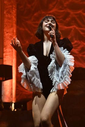 The Last Dinner Party performing at Brixton Academy LONDON, ENGLAND - DECEMBER 07: Abigail Morris of ˜The Last Dinner Party™ performing at Brixton Academy on December 07, 2025 in London, England. CAP MAR MAR Great Britain Copyright: xMartinxHarris CapitalxPicturesx