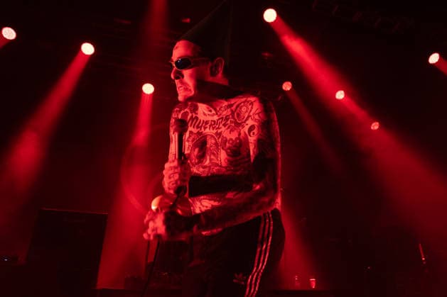 Viagra Boys live in Oslo, Norway Oslo, Norway. 07th, December 2025. The Swedish punk band Viagra Boys performs a live concert at Sentrum Scene in Oslo. Here vocalist Sebastian Murphy is seen live on stage. Norway, Oslo  Copyright: xGonzalesxPhoto Per-OttoxOppix