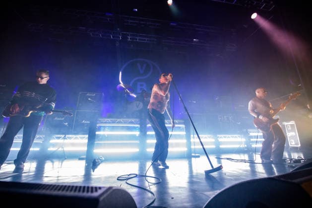 Viagra Boys live in Oslo, Norway Oslo, Norway. 07th, December 2025. The Swedish punk band Viagra Boys performs a live concert at Sentrum Scene in Oslo. Here vocalist Sebastian Murphy is seen live on stage. Norway, Oslo  Copyright: xGonzalesxPhoto Per-OttoxOppix