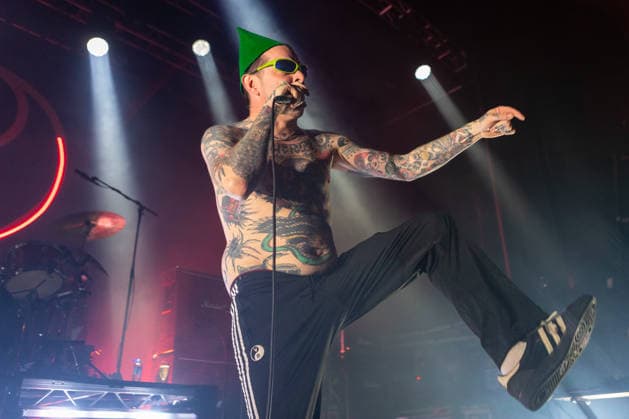 Viagra Boys live in Oslo, Norway Oslo, Norway. 07th, December 2025. The Swedish punk band Viagra Boys performs a live concert at Sentrum Scene in Oslo. Here vocalist Sebastian Murphy is seen live on stage. Norway, Oslo  Copyright: xGonzalesxPhoto Per-OttoxOppix