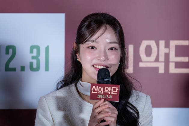 Choir of God film press conference SEOUL, SOUTH KOREA, DEC 08: South Korean actress Shin Han-Kyeol during Choir of God film press conference at the CGV in Seoul, South Korea, on December 08, 2025. Seoul the CGV South Korea 8243_285971 Copyright: xStevexChoxKyewoong PentaxPressx