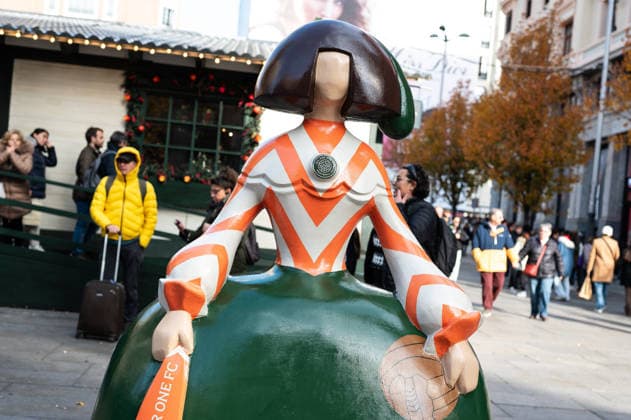 Meninas Madrid Gallery exhibition in Madrid, Spain - 07 Dec 2025 A sculpture in the shape of the figures of the painter Velázquez Las Menina is seen during the Meninas Madrid Gallery exhibition. Madrid Spain Copyright: xAtilanoxGarciax xSOPAxImagesx photo02625