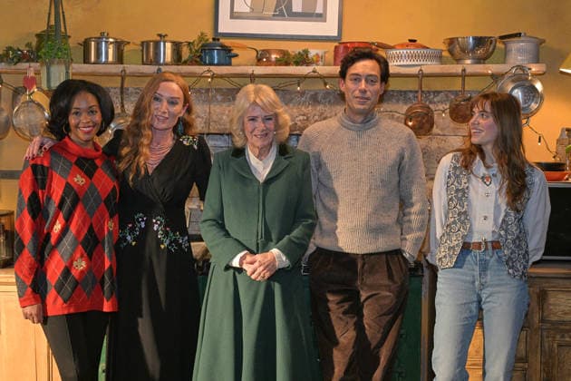 Queen Camilla visits the set of the TV Show Rivals Queen Camilla poses with Nafessa Williams, Victoria Smurfit, Alex Hassell and Bella Maclean, as she visits the set of the TV Show Rivals in Bristol, UK, on the 8th December 2025. Picture by Anthony Upton WPA-Pool Bristol Bristol United Kingdom  WHA-0806
