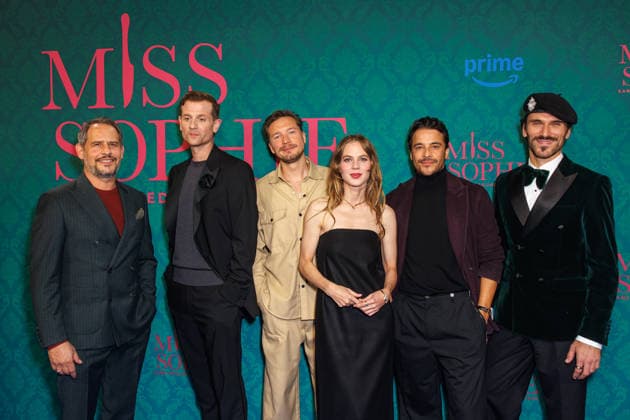 Amazon Premiere Miss Sophie Same Procedure As Every Year Moritz Bleibtreu, Christoph Schechinger, Jacob Matschenz, Alicia von Rittberg, Kostja Ullmann and Vladimir Korneev at the premiere of the Amazon Prime series Miss Sophie Same Procedure As Every Year at Clärchens Ballhaus on 08 12 2025 in Berlin Copyright: xEventpressxKochanx
