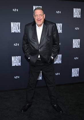 ˜Marty Supreme™ Los Angeles Premiere Penn Jillette arriving to the Los Angeles premiere of Marty Supreme™ at the Samuel Goldwyn Theater on December 8, 2025 in Beverly Hills, Ca. Beverly Hills Samuel Goldwyn Theater California USA Copyright: xLisaxOConnor xAFF-USA.COMx
