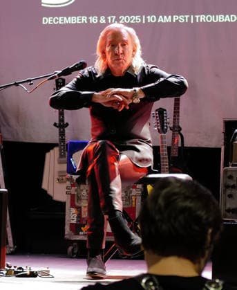 Joe Walsh Julien™s auction preview Joe Walsh Julien™s auction preview at Troubadour on December 08, 2025 in West Hollywood, CA. West Hollywood Troubadour California USA Copyright: xLISAxOConnor AFF-USA.comx