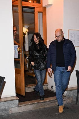 Jenna Ortega leaves the Yen restaurant in Paris on December 8, 2025 Yehiel Chekroune Bestimage Jenna Ortega leaves the Yen restaurant in Paris on December 8, 2025 Paris France  Copyright: xYehielxChekrounex xBestimagexYehielxChekrounex xBestimagex