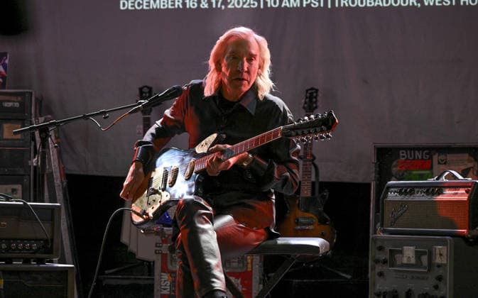 Joe Walsh Julien™s auction preview Joe Walsh Julien™s auction preview at Troubadour on December 08, 2025 in West Hollywood, CA. West Hollywood Troubadour California USA Copyright: xLISAxOConnor AFF-USA.comx