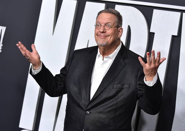 ˜Marty Supreme™ Los Angeles Premiere Penn Jillette arriving to the Los Angeles premiere of Marty Supreme™ at the Samuel Goldwyn Theater on December 8, 2025 in Beverly Hills, Ca. Beverly Hills Samuel Goldwyn Theater California USA Copyright: xLisaxOConnor xAFF-USA.COMx