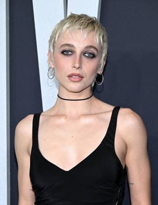˜Marty Supreme™ Los Angeles Premiere Emma Chamberlain arriving to the Los Angeles premiere of Marty Supreme™ at the Samuel Goldwyn Theater on December 8, 2025 in Beverly Hills, Ca. Beverly Hills Samuel Goldwyn Theater California USA Copyright: xLisaxOConnor xAFF-USA.COMx