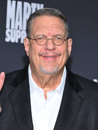 ˜Marty Supreme™ Los Angeles Premiere Penn Jillette arriving to the Los Angeles premiere of Marty Supreme™ at the Samuel Goldwyn Theater on December 8, 2025 in Beverly Hills, Ca. Beverly Hills Samuel Goldwyn Theater California USA Copyright: xLisaxOConnor xAFF-USA.COMx