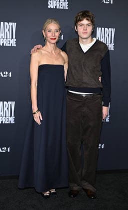 ˜Marty Supreme™ Los Angeles Premiere Gwyneth Paltrow and Moses Martin arriving to the Los Angeles premiere of Marty Supreme™ at the Samuel Goldwyn Theater on December 8, 2025 in Beverly Hills, Ca. Beverly Hills Samuel Goldwyn Theater California USA Copyright: xLisaxOConnor xAFF-USA.COMx