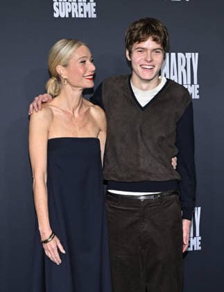 ˜Marty Supreme™ Los Angeles Premiere Gwyneth Paltrow and Moses Martin arriving to the Los Angeles premiere of Marty Supreme™ at the Samuel Goldwyn Theater on December 8, 2025 in Beverly Hills, Ca. Beverly Hills Samuel Goldwyn Theater California USA Copyright: xLisaxOConnor xAFF-USA.COMx