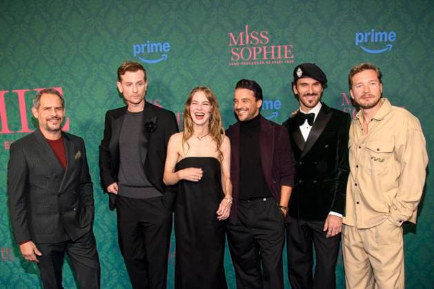 ABBberlin Moritz Bleibtreu, Christoph Schechinger, Alicia von Rittberg, Kostja Ullmann, Vladimir Korneev and Jacob Matschenz actors on the blue carpet at the cinema premiere of the Amazon prime series of MISS SOPHIE SAME PROCEDURE AS EVERY YEAR at Claerchens Ballhaus on 08 12 2025 Berlin Berlin Germany