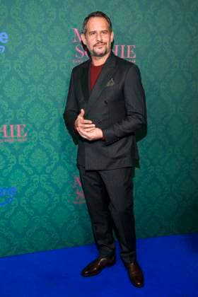 ABBberlin Moritz Bleibtreu actor on the blue carpet at the cinema premiere of the Amazon prime series of MISS SOPHIE SAME PROCEDURE AS EVERY YEAR at Claerchens Ballhaus on 08 12 2025 Berlin Berlin Germany