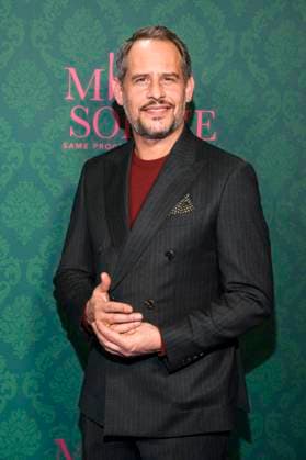 ABBberlin Moritz Bleibtreu actor on the blue carpet at the cinema premiere of the Amazon prime series of MISS SOPHIE SAME PROCEDURE AS EVERY YEAR at Claerchens Ballhaus on 08 12 2025 Berlin Berlin Germany
