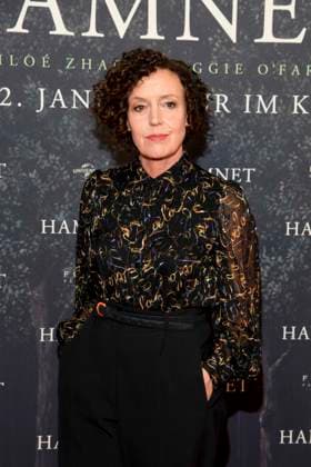 ABBberlin Maria Schrader actress on the red carpet at the German premiere of the movie Hamnet at Delphi Filmpalast on December 8, 2025 in Berlin Berlin Germany