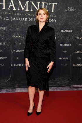 ABBberlin Jessie Buckley Irish actress on the red carpet at the German premiere of the movie Hamnet at Delphi Filmpalast on 08 12 2025 in Berlin Berlin Germany
