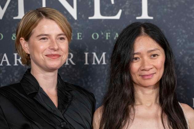 ABBberlin Jessie Buckley Irish actress with Chloe Zhao Chinese film director, guest on the red carpet at the German premiere of the movie Hamnet at Delphi Filmpalast on 08 12 2025 in Berlin Berlin Germany