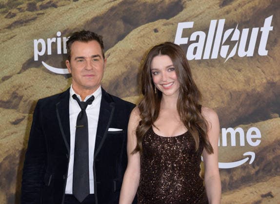 Fallout Premiere - Los Angeles, USA LOS ANGELES, USA. December 08, 2025: Justin Theroux & Nicole Brydon Bloom at the season 2 premiere of Fallout at the Academy Museum. Los Angeles CA USA  Copyright: xPaulxSmith Featureflashx