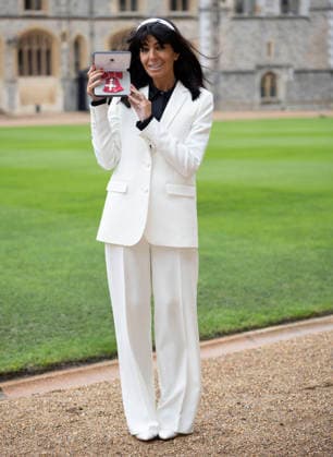 . 09 12 2025. Windsor , United Kingdom. TV presenter Claudia Winkleman with her MBE after an Investiture at Windsor Castle, United Kingdom.  xStephenxLockx xi-Imagesx IIM-26443-0008