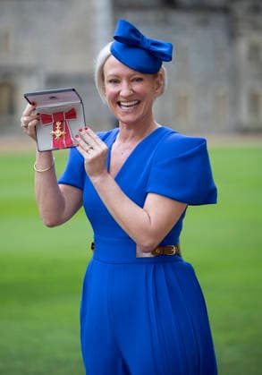 . 09 12 2025. Windsor , United Kingdom. TV weather presenter Ruth Dodsworth with her OBE after an Investiture at Windsor Castle, United Kingdom.  xStephenxLockx xi-Imagesx IIM-26443-0020