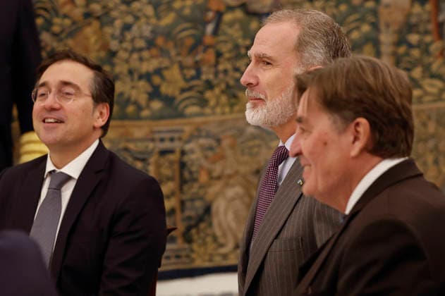 Foreign Affairs Minister Jose Manuel Albares (L-R), King Felipe VI and the director of the Cervantes Institute Luis Garcia Montero attend the luncheon after the annual meeting of the Cervantes Institute Patronage in Aranjuez town, Madrid province, central Spain, 09 December 2025. Annual meeting of the Cervantes Institute Patronage !ACHTUNG: NUR REDAKTIONELLE NUTZUNG!  Copyright: xChemaxMoyax GRAF836 20251209-55018778790_1