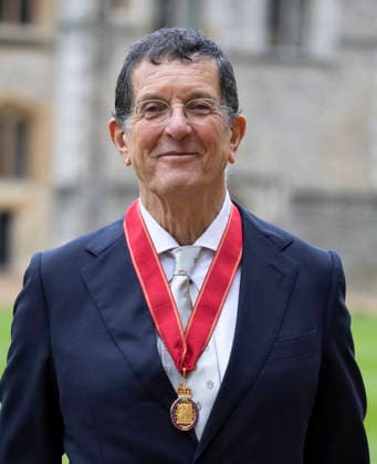 Investiture at Windsor Castle Image Licensed to i-Images Picture Agency. 09 12 2025. Windsor , United Kingdom. Sculptor Sir Antony Gormley with his Companions of Honour after an Investiture at Windsor Castle, United Kingdom., Credit:Stephen Lock i-Images Avalon United Kingdom, Windsor  Copyright: xStephenxLockx xi-Imagesx xAvalonx 1057897009