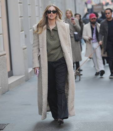 Chiara Ferragni strolls through the streets of Milan s city center with two friends.  Copyright: xMimmoxCarrierox xipa-agency.netx xMIMMOxCARRIERO-x IPA_Agency_IPA68951181
