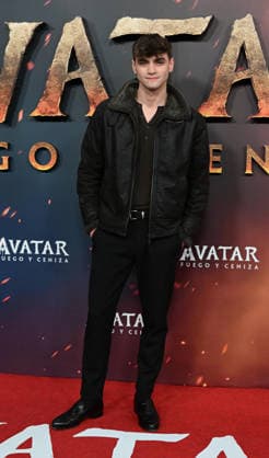 Premiere of the movie Avatar Fire and Ashes Gabriel Guevara attends the premiere of the new Avatar Fire and Ashes which celebrates its premiere at Kinepolis Ciudad de la Imagen, on December 9, 2025, in Madrid Spain With Avatar Fire and Ashes, James Cameron takes audiences back to Pandora in an immersive new adventure featuring Marine turned Na vi leader Jake Sully Sam Worthington, Na vi warrior Neytiri Zoe Saldana and the Sully family CINEMA PREMIERE PEOPLE FILM José Madrid Madrid Espana  Copyright: xJosÃ xOlivax 7159245