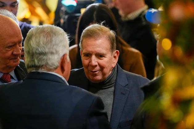Nobel Peace Prize 2025 Oslo, Norway 20251209 The oppositions presidential candidate in 2024, Edmondo Gonzales, arrives at the Grand Hotel in Oslo on Tuesday afternoon The Venezuelan opposition  Copyright: xLisexAserudxx xNTBx