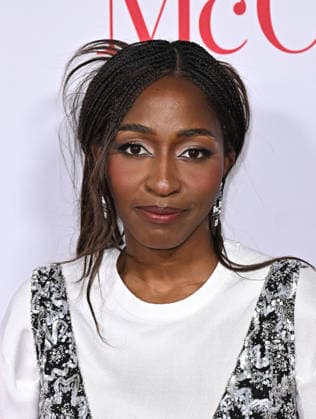 ˜Ella McCay™ World Premiere Ayo Edebiri arriving to 20th Century Studios™ Ella McCay world premiere held at the El Capitan Theatre on December 9, 2025 in Hollywood, Ca. Hollywood El Capitan Theatre California USA Copyright: xStarbuck AFF-USA.COMx