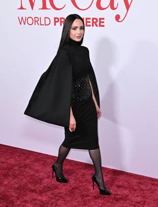 ˜Ella McCay™ World Premiere Sofia Carson arriving to 20th Century Studios™ Ella McCay world premiere held at the El Capitan Theatre on December 9, 2025 in Hollywood, Ca. Hollywood El Capitan Theatre California USA Copyright: xStarbuck AFF-USA.COMx