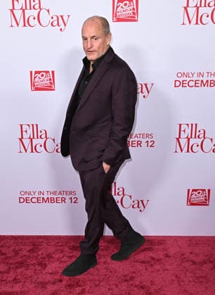 ˜Ella McCay™ World Premiere Woody Harrelson arriving to 20th Century Studios™ Ella McCay? world premiere held at the El Capitan Theatre on December 9, 2025 in Hollywood, Ca. Hollywood El Capitan Theatre California USA Copyright: xStarbuck AFF-USA.COMx
