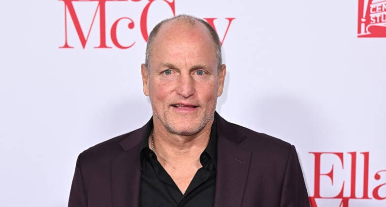 ˜Ella McCay™ World Premiere Woody Harrelson arriving to 20th Century Studios™ Ella McCay world premiere held at the El Capitan Theatre on December 9, 2025 in Hollywood, Ca. Hollywood El Capitan Theatre California USA Copyright: xStarbuck AFF-USA.COMx