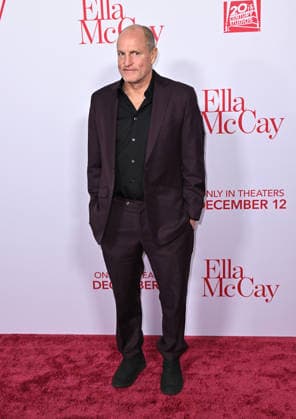 ˜Ella McCay™ World Premiere Woody Harrelson arriving to 20th Century Studios™ Ella McCay world premiere held at the El Capitan Theatre on December 9, 2025 in Hollywood, Ca. Hollywood El Capitan Theatre California USA Copyright: xStarbuck AFF-USA.COMx
