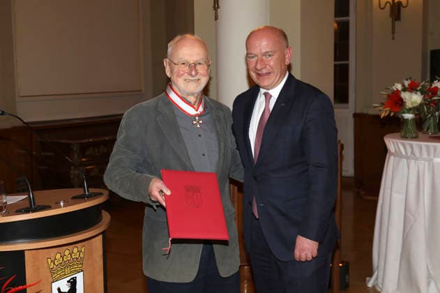 Detlef Mücke and Kai Wegner at the retrospective award ceremony for the Order of Merit of the State of Berlin in Berlins Rotes Rathaus, 09 12 2025 Foto:xAgenturxWehnertx xGränzdörferx xFuturexImagex ordensverleihung_5202