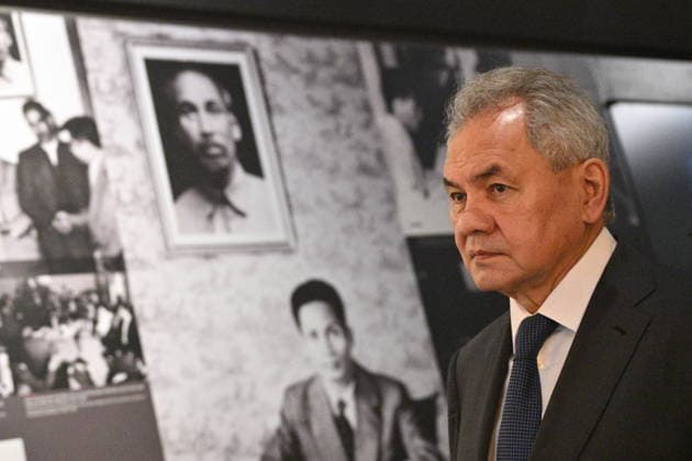 VIETNAM, HANOI - DECEMBER 10, 2025: Russian Security Council Secretary Sergei Shoigu visits the Vietnam Military History Museum Hanoi Vietnam  - ZUMAt113 20251210_zaa_t113_003 Copyright: xKirillxZykovx