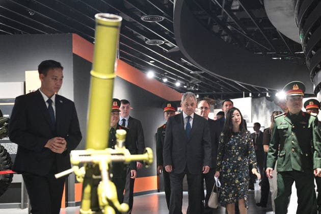 VIETNAM, HANOI - DECEMBER 10, 2025: Russian Security Council Secretary Sergei Shoigu visits the Vietnam Military History Museum Hanoi Vietnam  - ZUMAt113 20251210_zaa_t113_007 Copyright: xKirillxZykovx