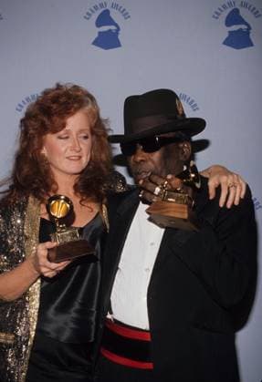 John Lee Hooker and Bonnie Raitt at the 32nd Annual Grammy Awards, presented at Shrine Auditorium, Los Angeles. on February 21, 1990 Copyright: xRalphxDominguez MediaPunchx