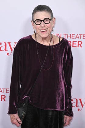 Julie Kavner at the world premiere of the movie Ella McCay at the El Capitan Theatre Los Angeles, 09 12 2025 Foto:xD.xStarbuckx xFuturexImagex ella_5272