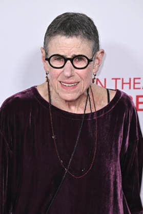 Julie Kavner at the world premiere of the movie Ella McCay at the El Capitan Theatre Los Angeles, 09 12 2025 Foto:xD.xStarbuckx xFuturexImagex ella_5274